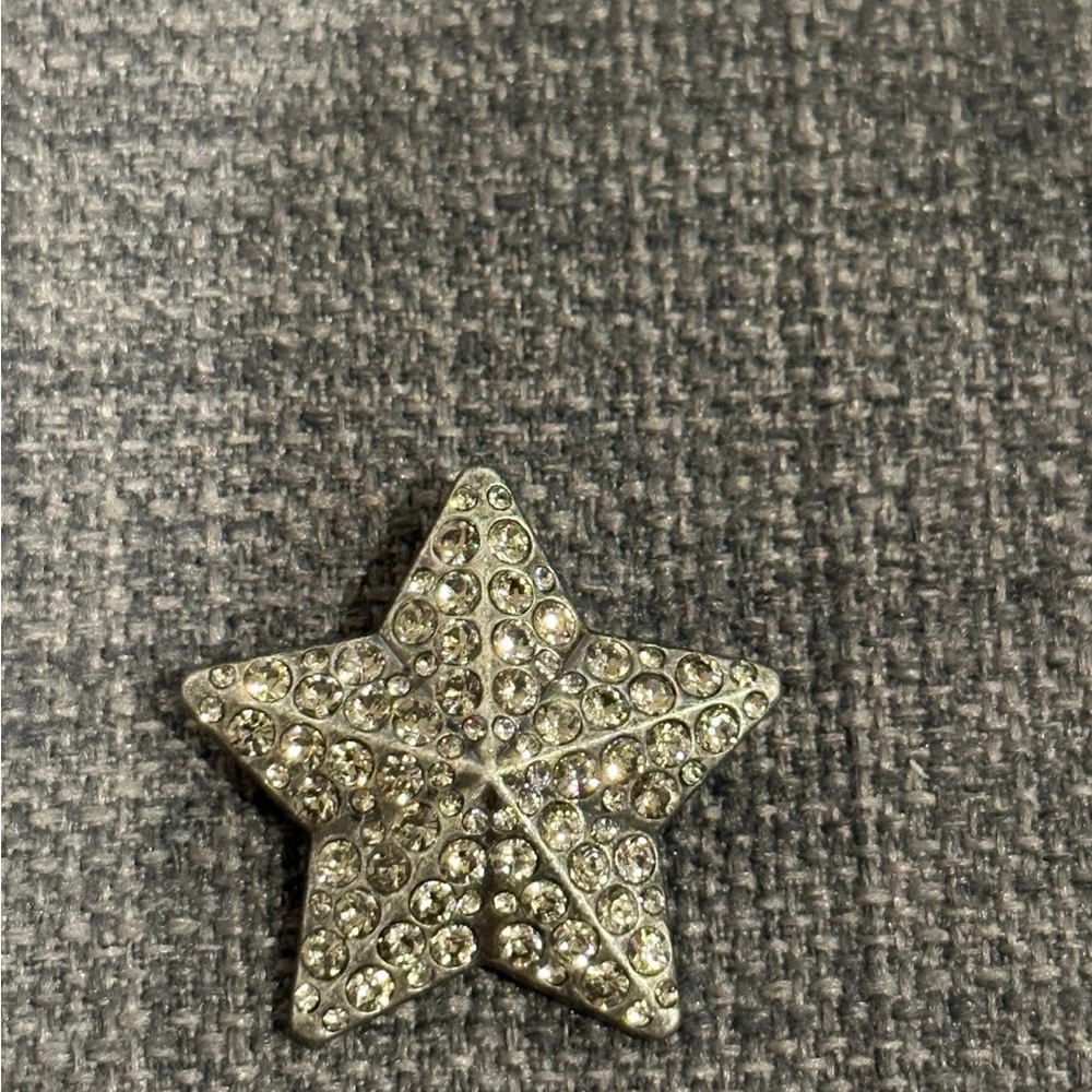 SOLD_____Coach Star Souvenir Pin NWT
